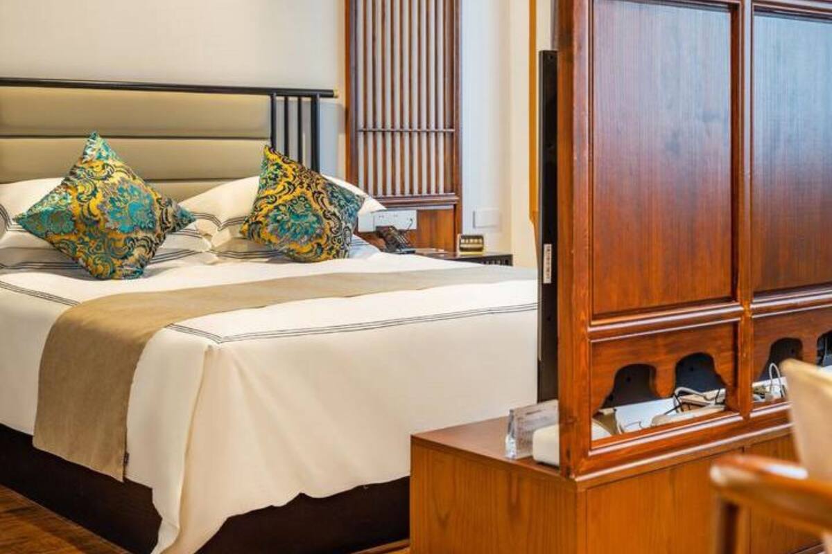 1 bedroom, desk, blackout curtains, free WiFi