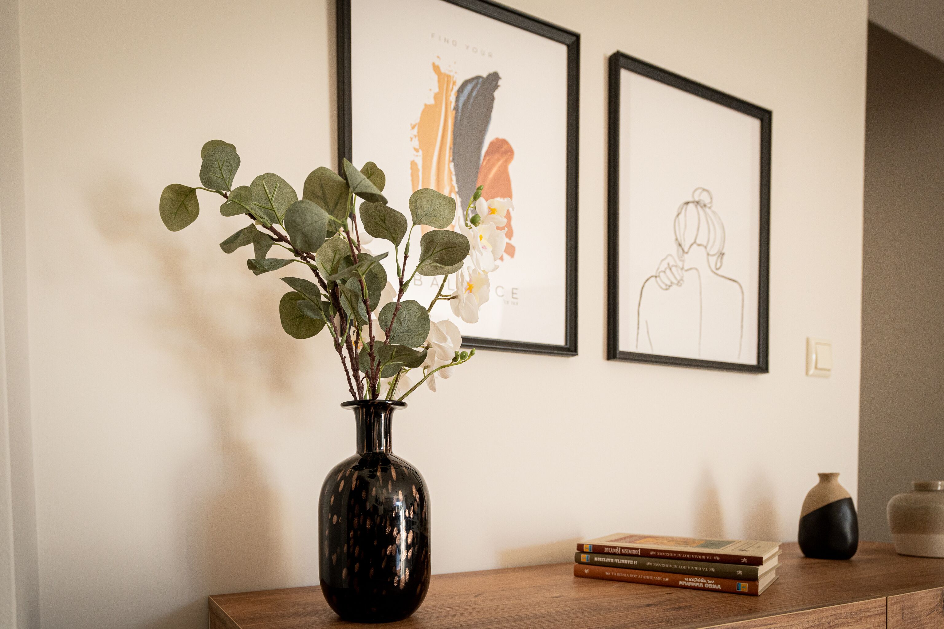 family apartment | living area | flat-screen tv, netflix, pay films, streaming services