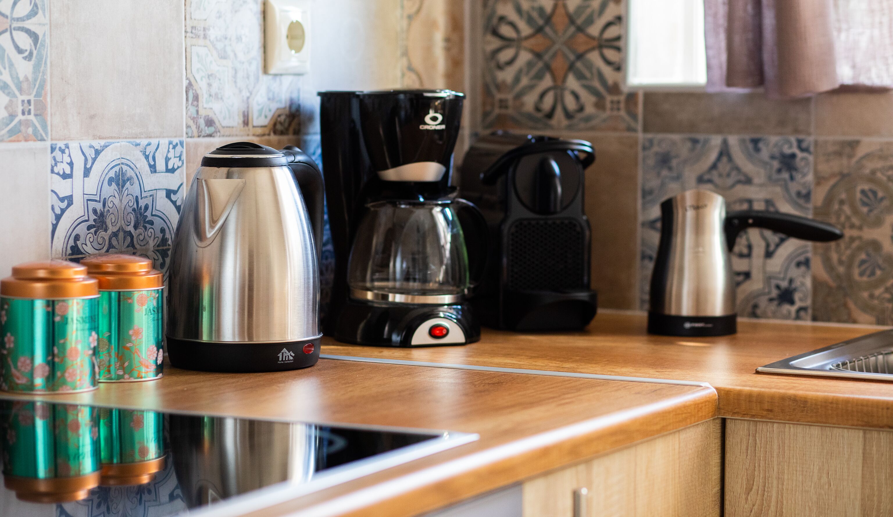 family apartment | coffee and/or coffee maker