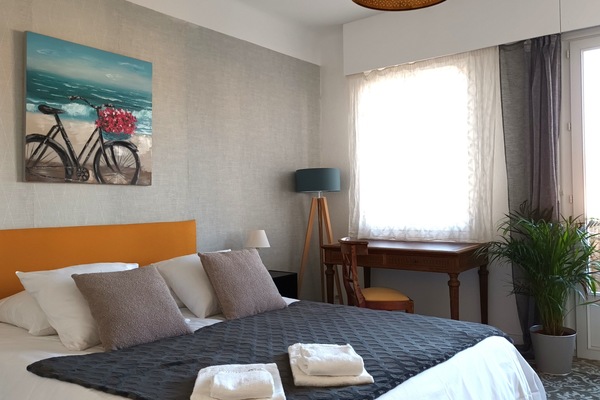 Double Room, Balcony | In-room safe, individually decorated, individually furnished, desk