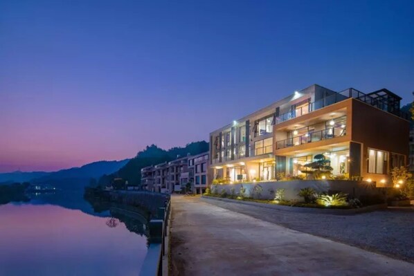 Front of property – evening/night