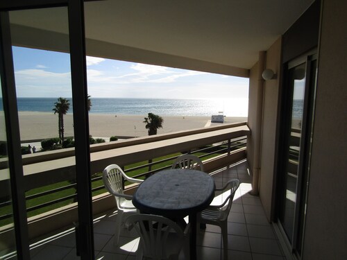 Location appartement F2 calme face à mer accès plage direct  Canet-en-Roussillon