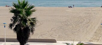 HyreslÀgenhet F2 lugnt mot havet direkt tillgÄng till stranden Canet-en-Roussillon