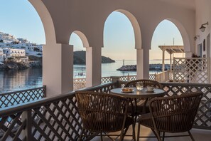 Apartamento luxo, 2 quartos, vista para o mar (Mini Pool- Hot Tub) | Vista da sacada