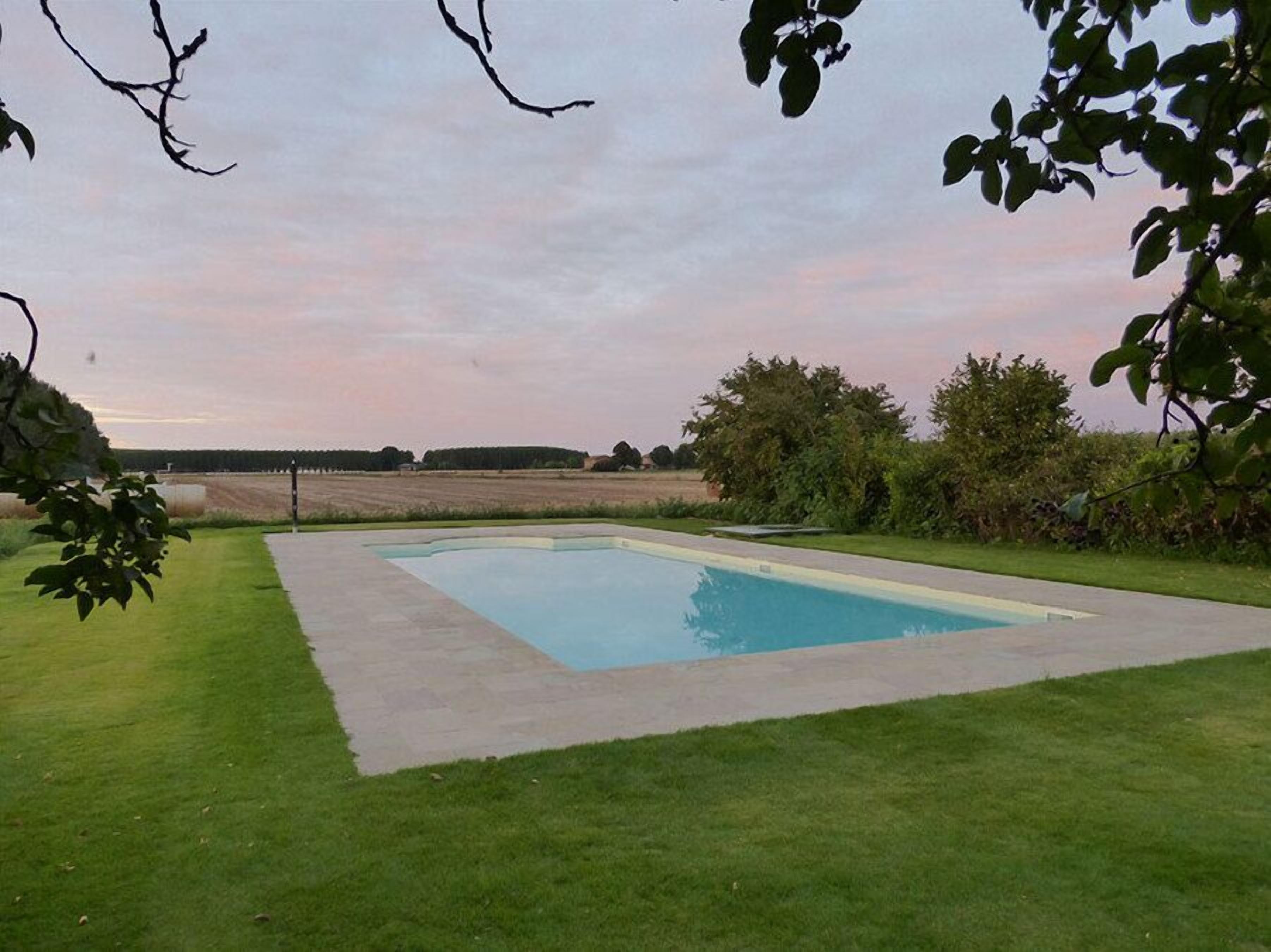 季節性室外游泳池