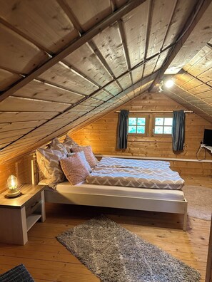 Chalet | 1 bedroom, blackout drapes, iron/ironing board, free rollaway beds