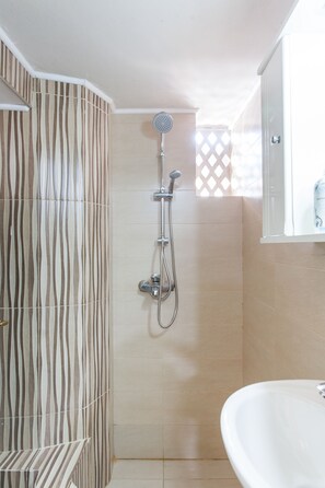Regadera en el baño
