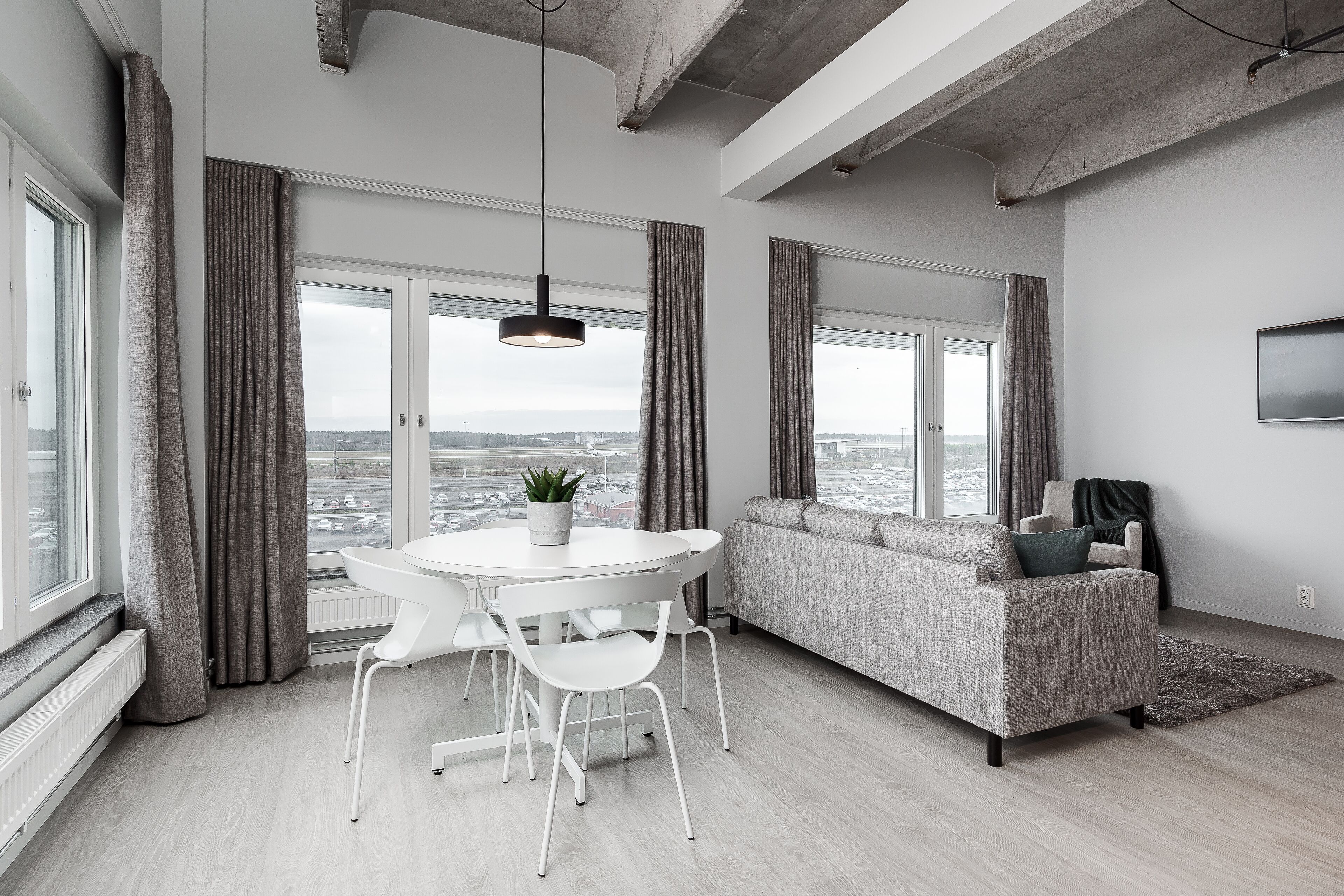 Large Studio | Living area | 43-inch flat-screen TV with cable channels, TV