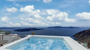 Luxury Studio Suite | Terrace/patio