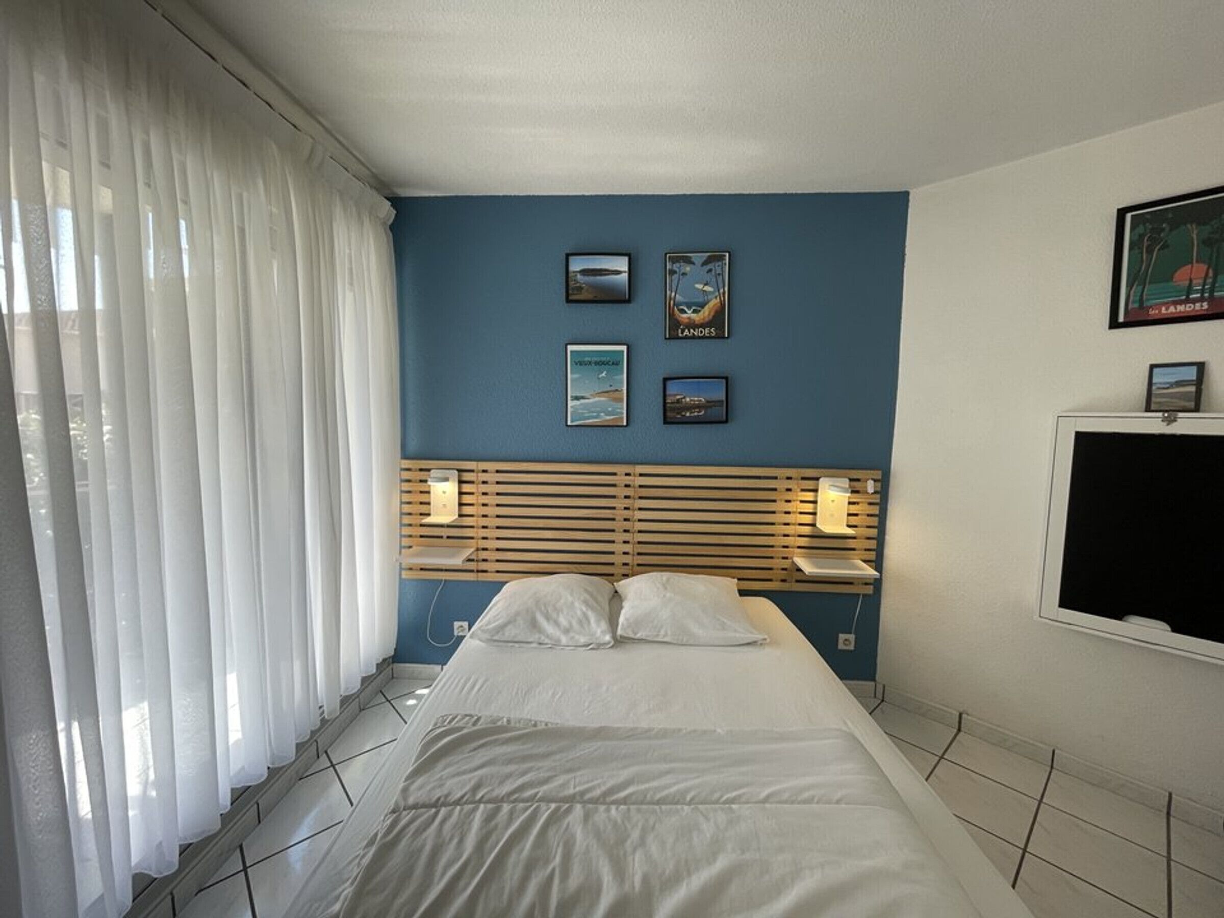 2 bedrooms