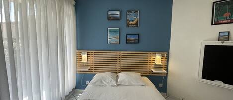 2 bedrooms