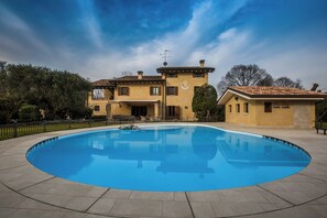 Front of property - B&B Casale la Meridiana (Ponti sul Mincio)