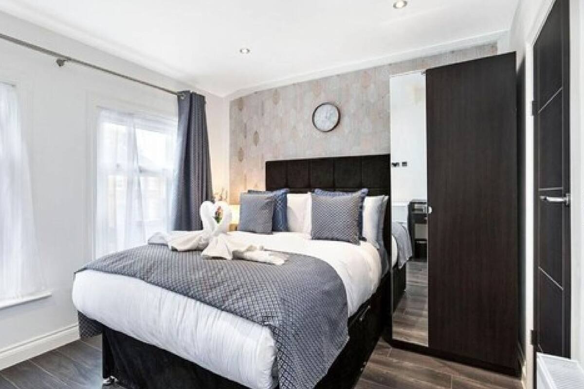 Standaard studio, 1 tweepersoonsbed | Individueel gemeubileerd, gratis wifi, beddengoed