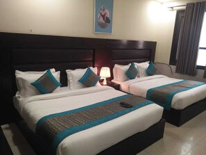 Classic Double or Twin Room | In-room safe, soundproofing, bed sheets - VIVAH RESIDENCY (New Delhi)