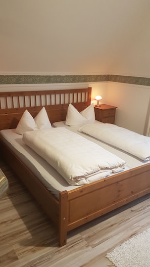 Apartment | Cots/infant beds, free WiFi - Landgasthof und Hotel Schleusenhaus (Röderland)