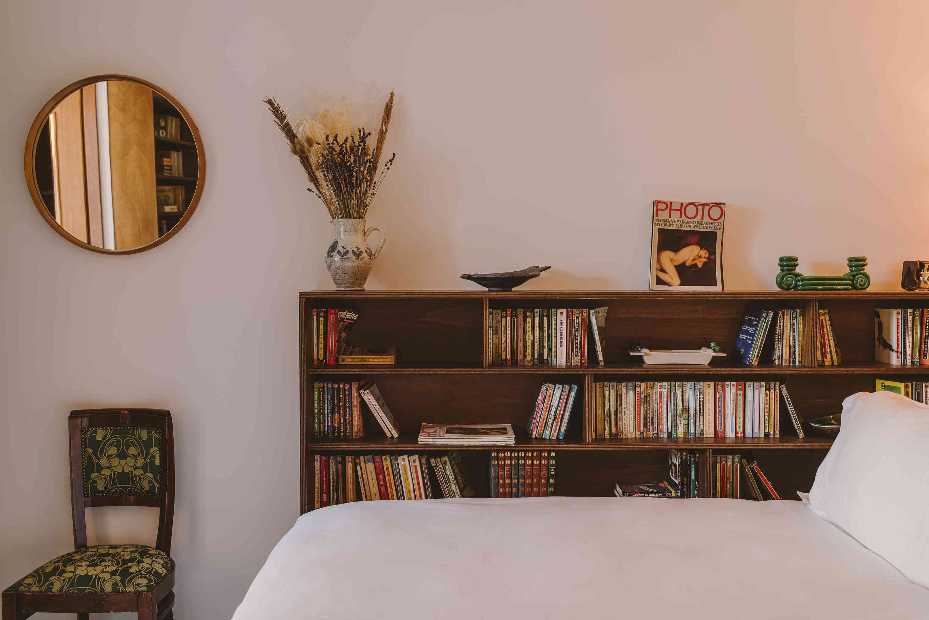 chambre moyenne | laptop workspace, free wifi, bed sheets, wheelchair access