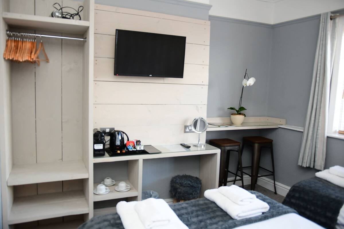 Family Triple Room | Extra beds