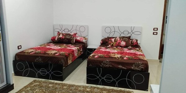 Egyptian cotton sheets, premium bedding, individually decorated - Sasha House (Giza)