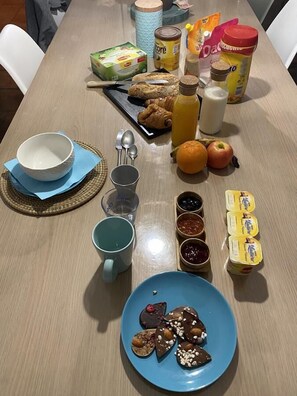 朝食ビュッフェ