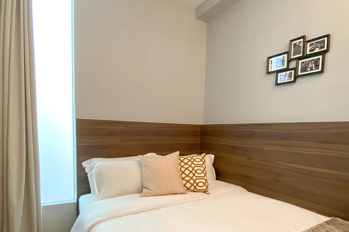 Cabin M, Private Bathroom | In-room safe, desk, laptop workspace, soundproofing