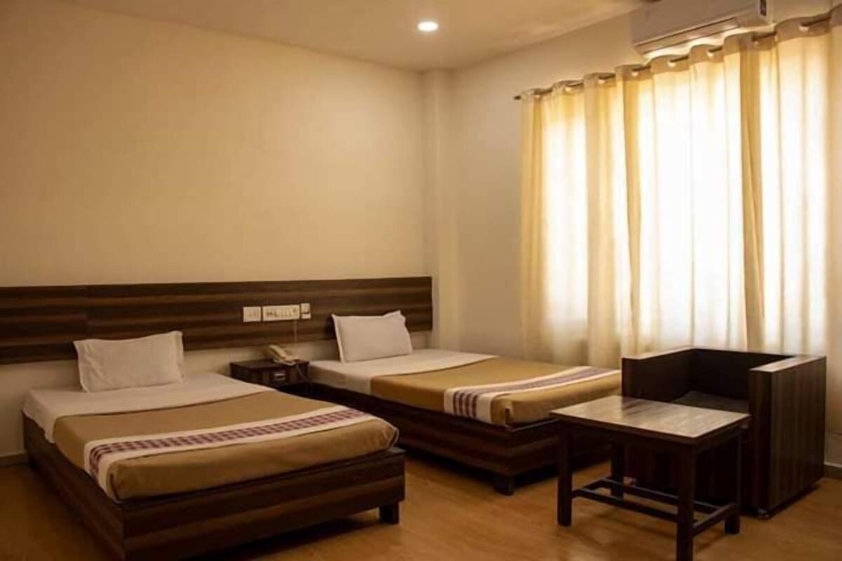 Business Single Room | WiFi (free)