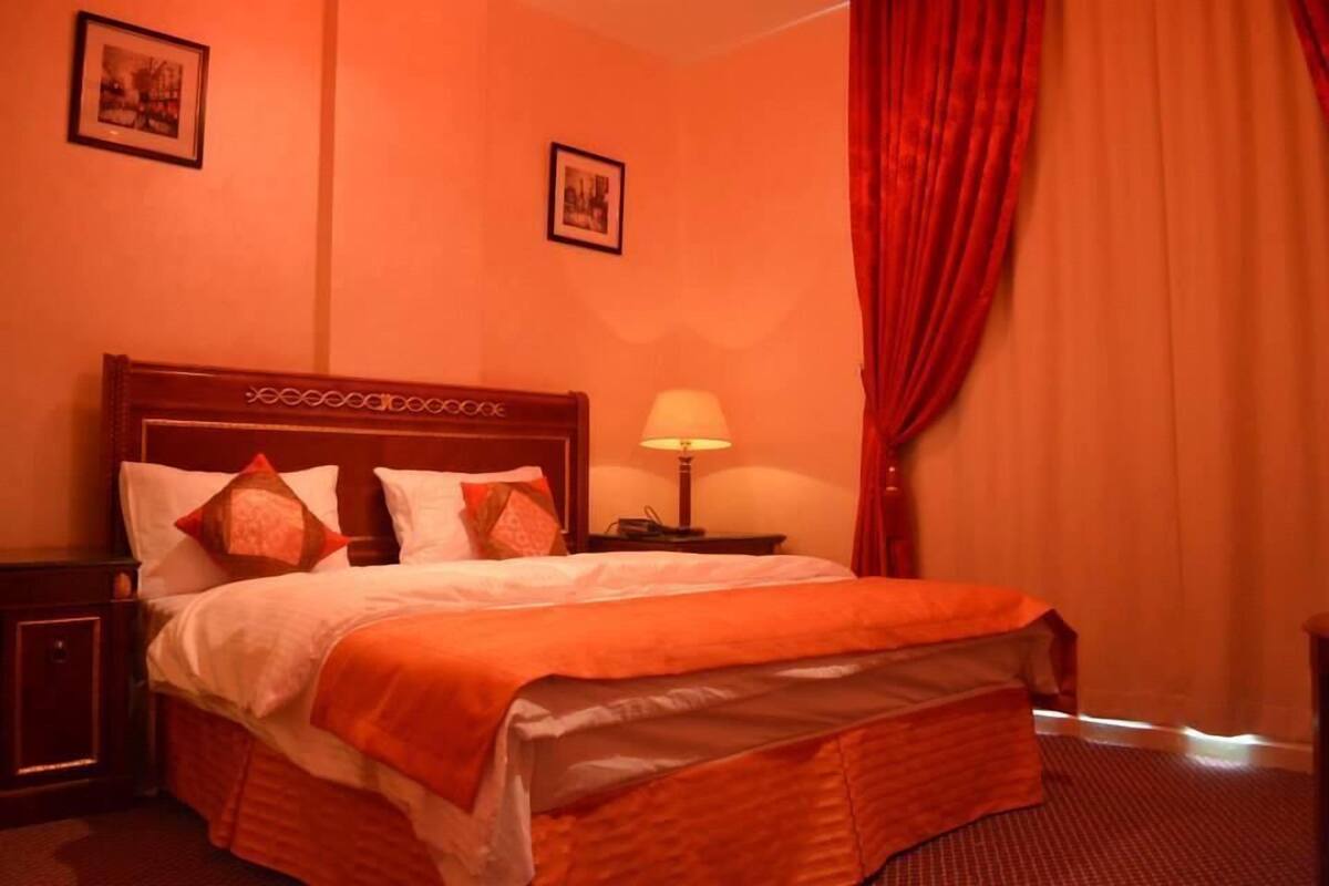Deluxe Double Room | Desk, iron/ironing board (on request), WiFi (free), bed sheets