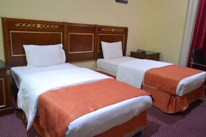 Deluxe-Zweibettzimmer | Schreibtisch, Bügeleisen/Bügelbrett, kostenloses WLAN, Bettwäsche