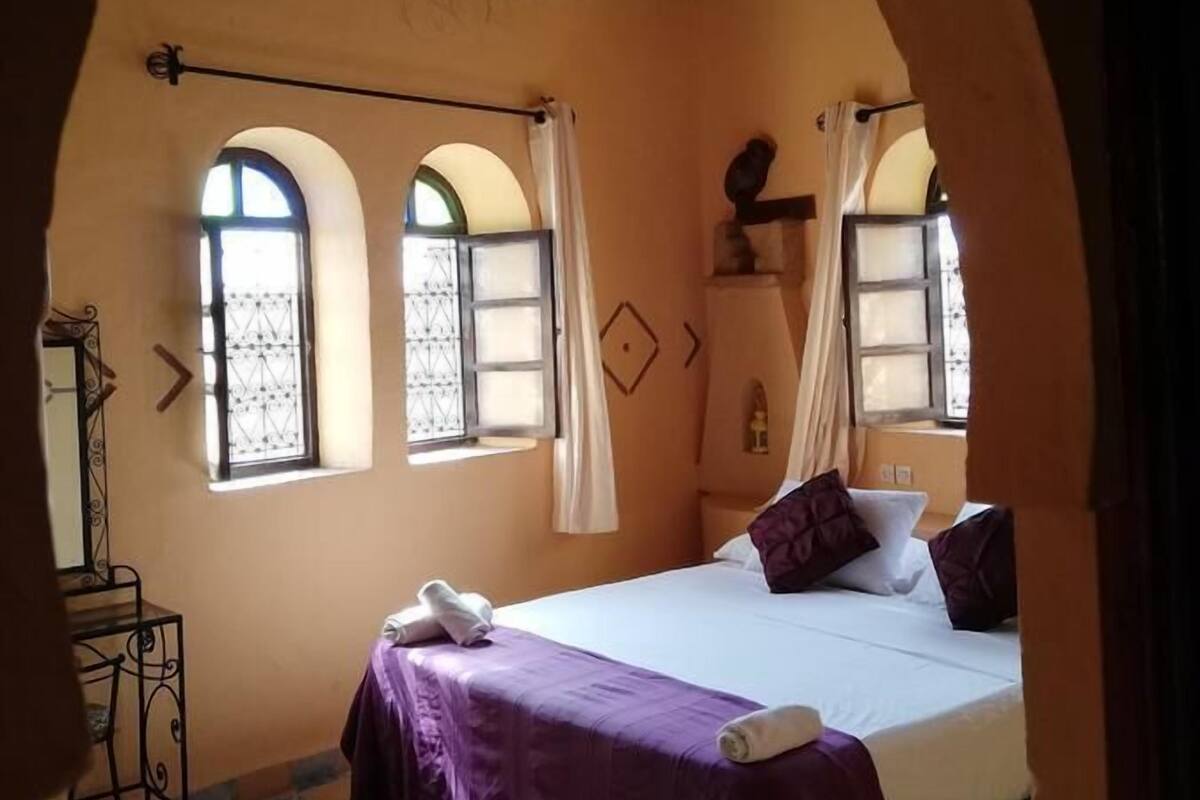 Double or Twin Room | Desk, soundproofing, free WiFi, bed sheets