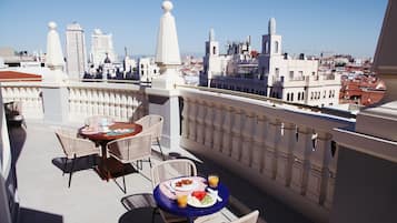 每日供应自助式早餐(每人 EUR 19.95)