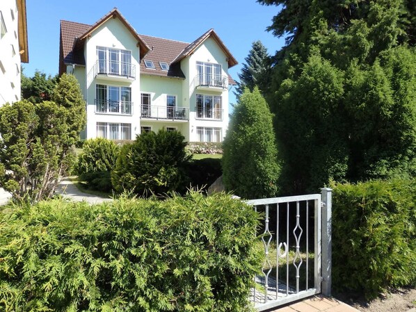 Imagen sin descripción, 1 de 27, botón