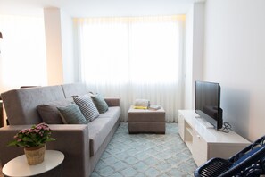 Apartment, 1 Schlafzimmer (Maison 4) | Wohnbereich | Flachbildfernseher