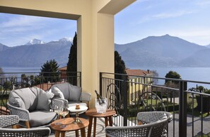 Exclusive Suite, 1 Bedroom, Lake View | Balcony view