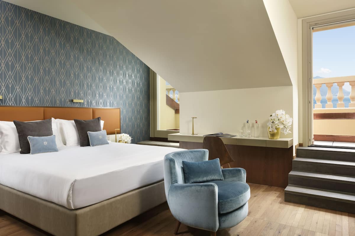 Loft, Lake View | Premium bedding, down comforters, minibar, in-room safe