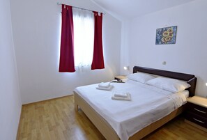 1 bedroom, free WiFi, bed sheets