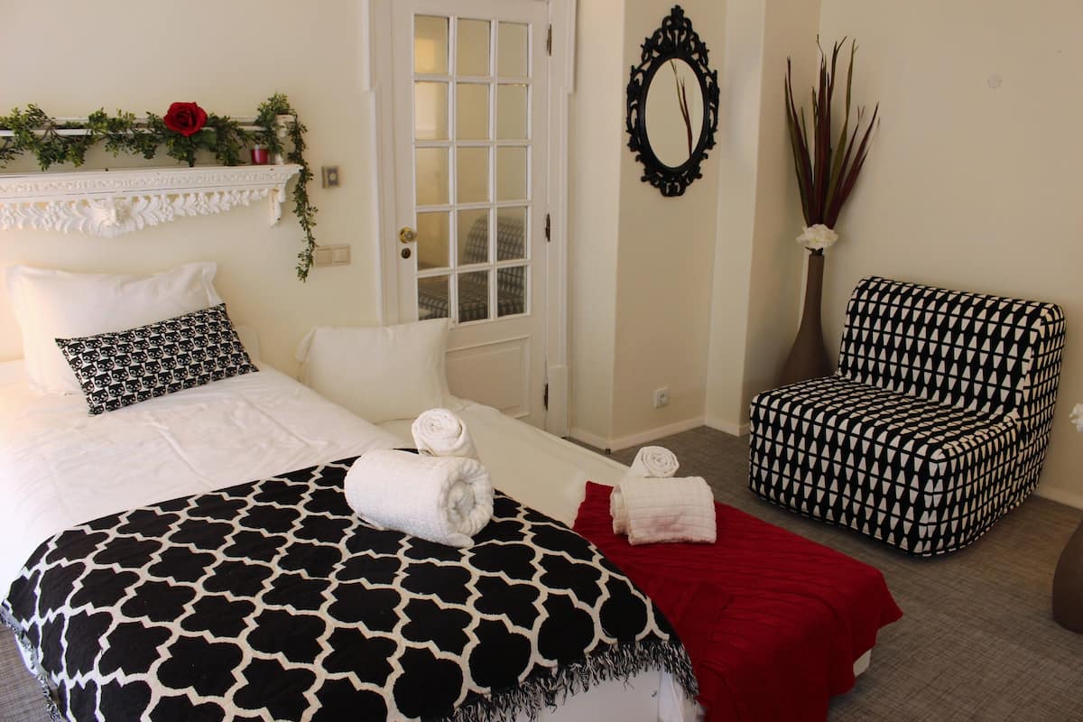 Family Room | Free WiFi, bed sheets