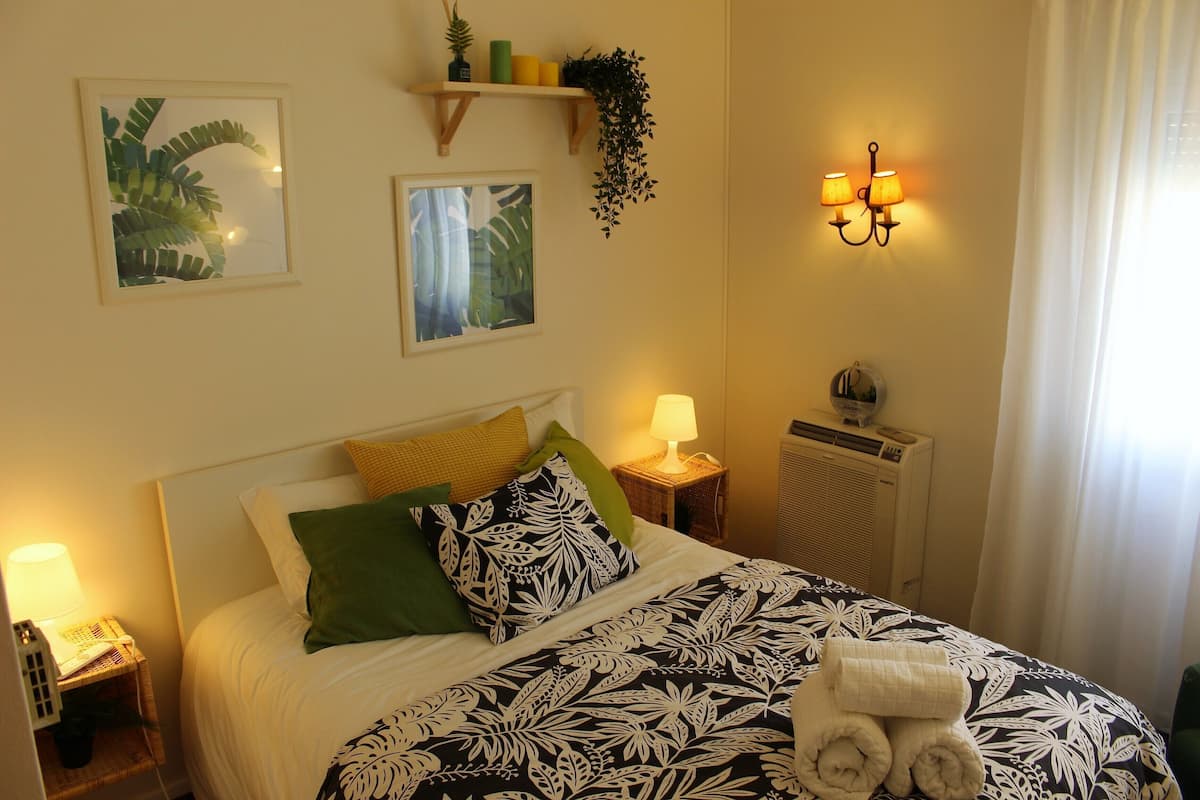 Double Room, Shared Bathroom | Free WiFi, bed sheets