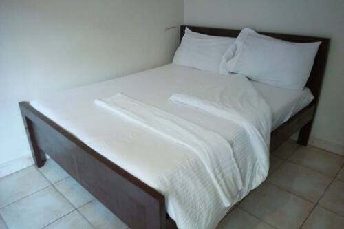 Chambre Double | Bureau, Wi-Fi gratuit, draps fournis