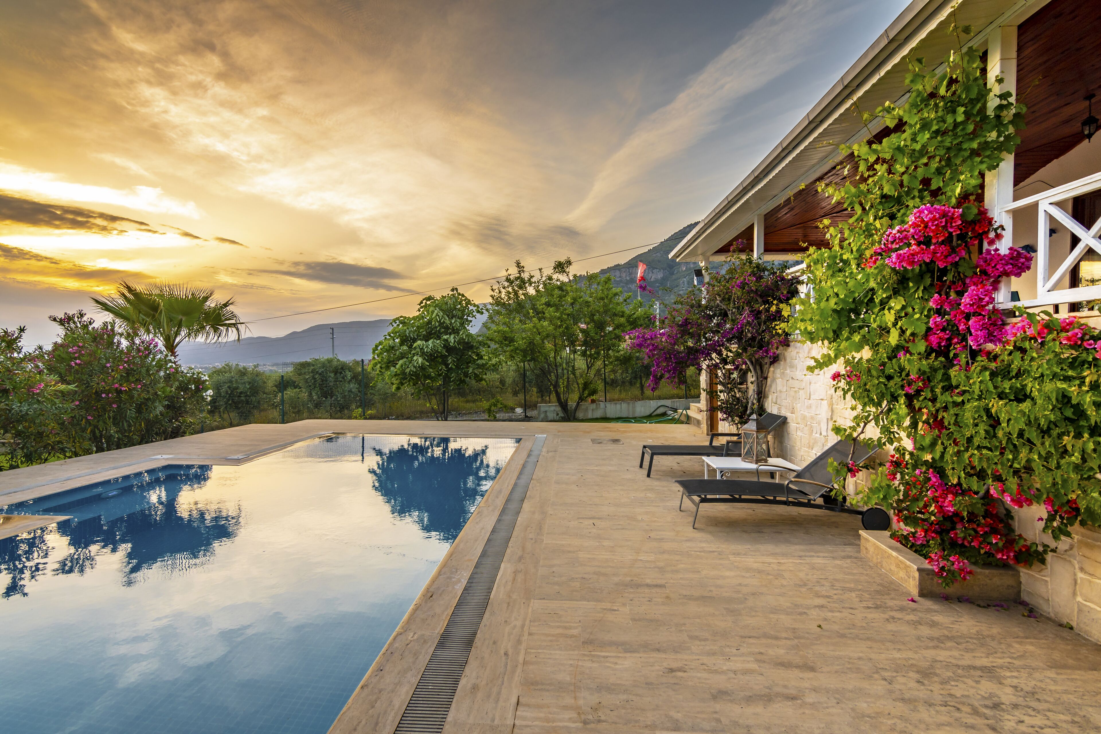 Außenpool (je nach Saison geöffnet)