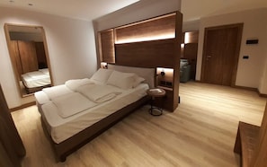 1 Schlafzimmer, Schreibtisch
