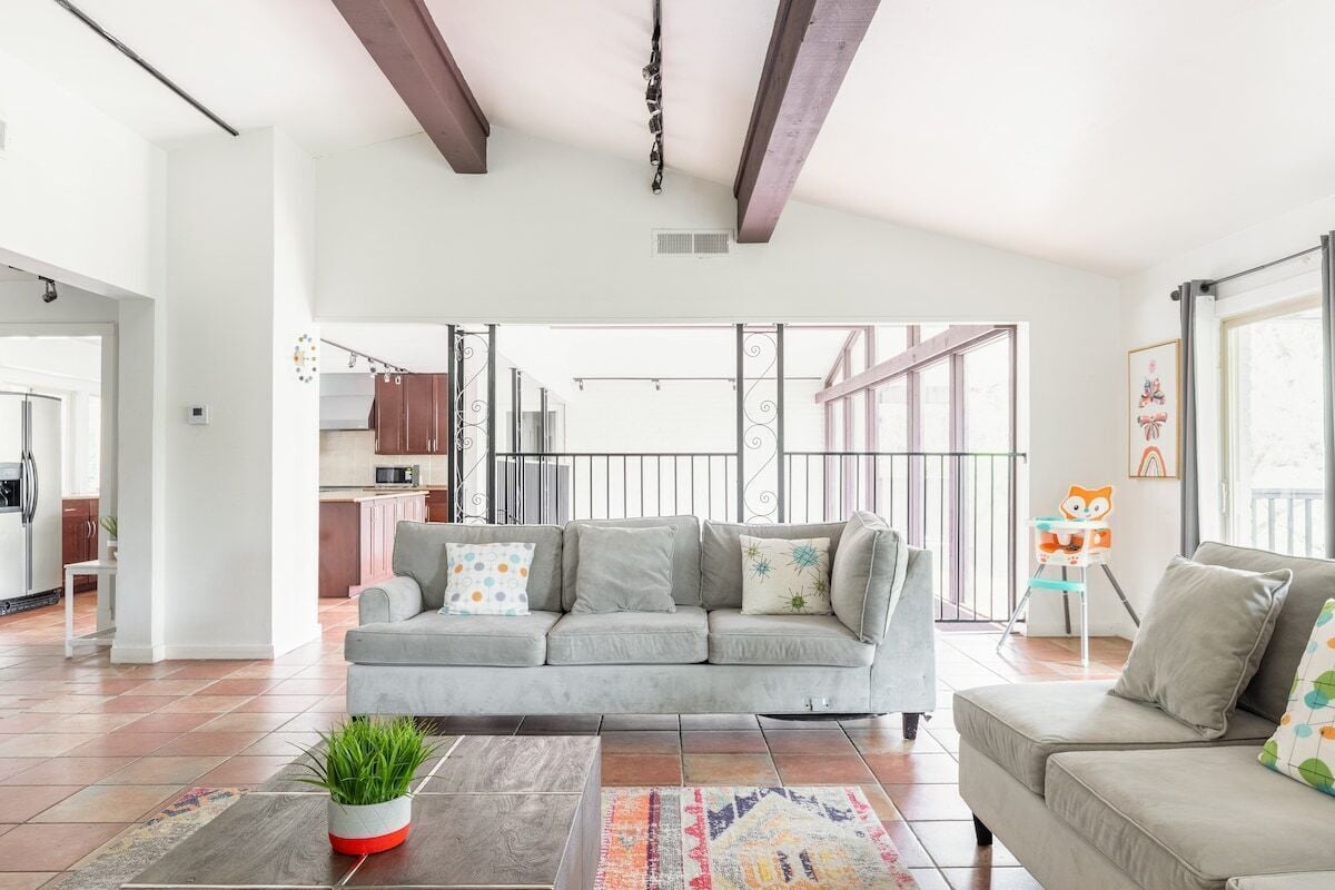 Smart TV, chimenea, videojuegos y Netflix 