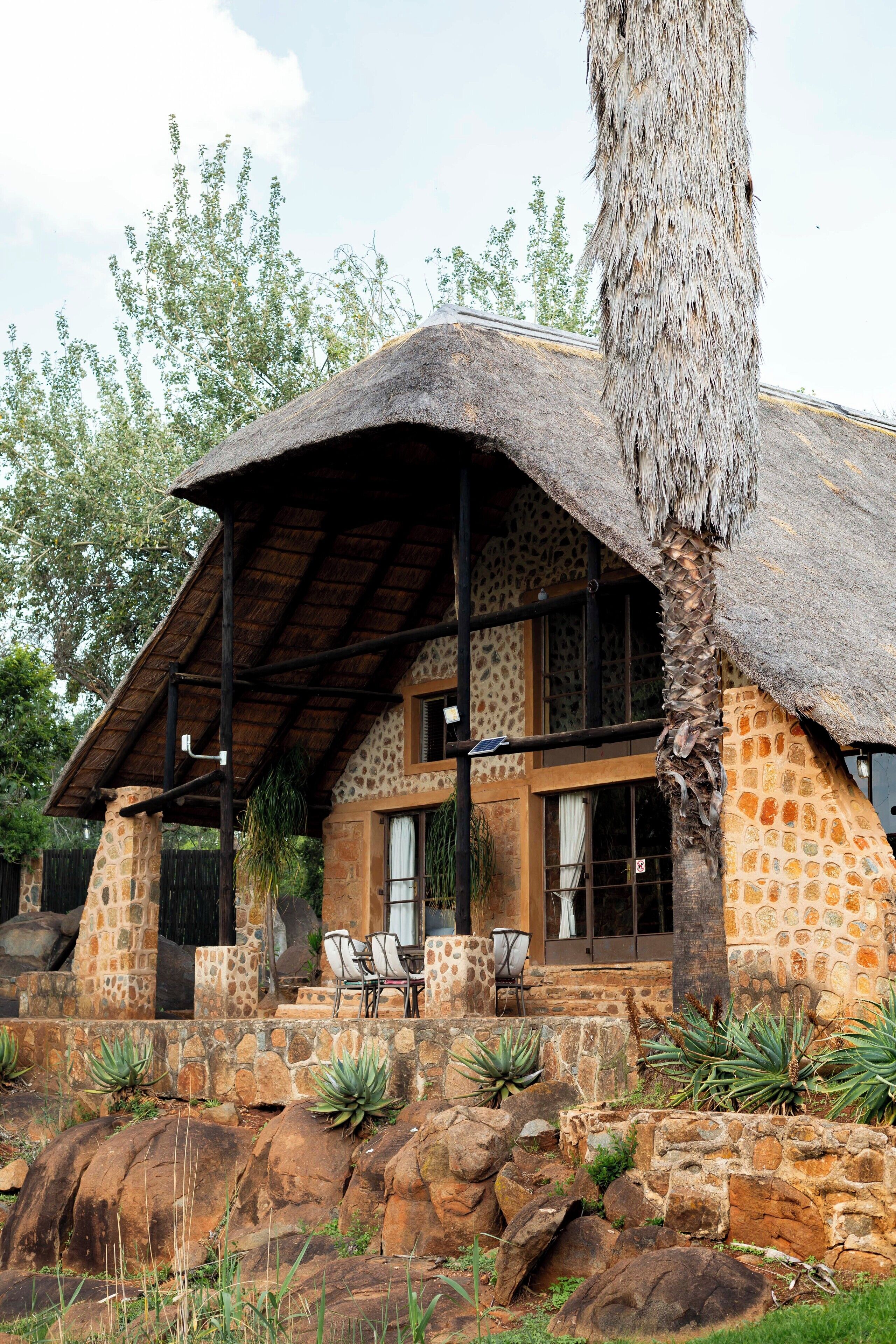 Rainbow Cabin (2) | Terrace/patio