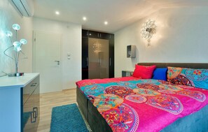 2 Schlafzimmer, Reisekinderbett, kostenloses WLAN, Bettwäsche