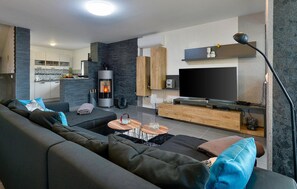 Smart-TV, Kamin, Tischfußball