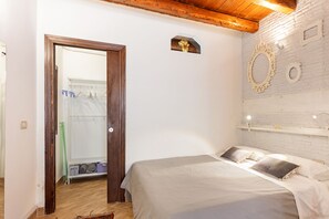 Studio | Iron/ironing board, free WiFi, bed sheets - Palermo Palazzo Reale Modern Studio (Palermo)