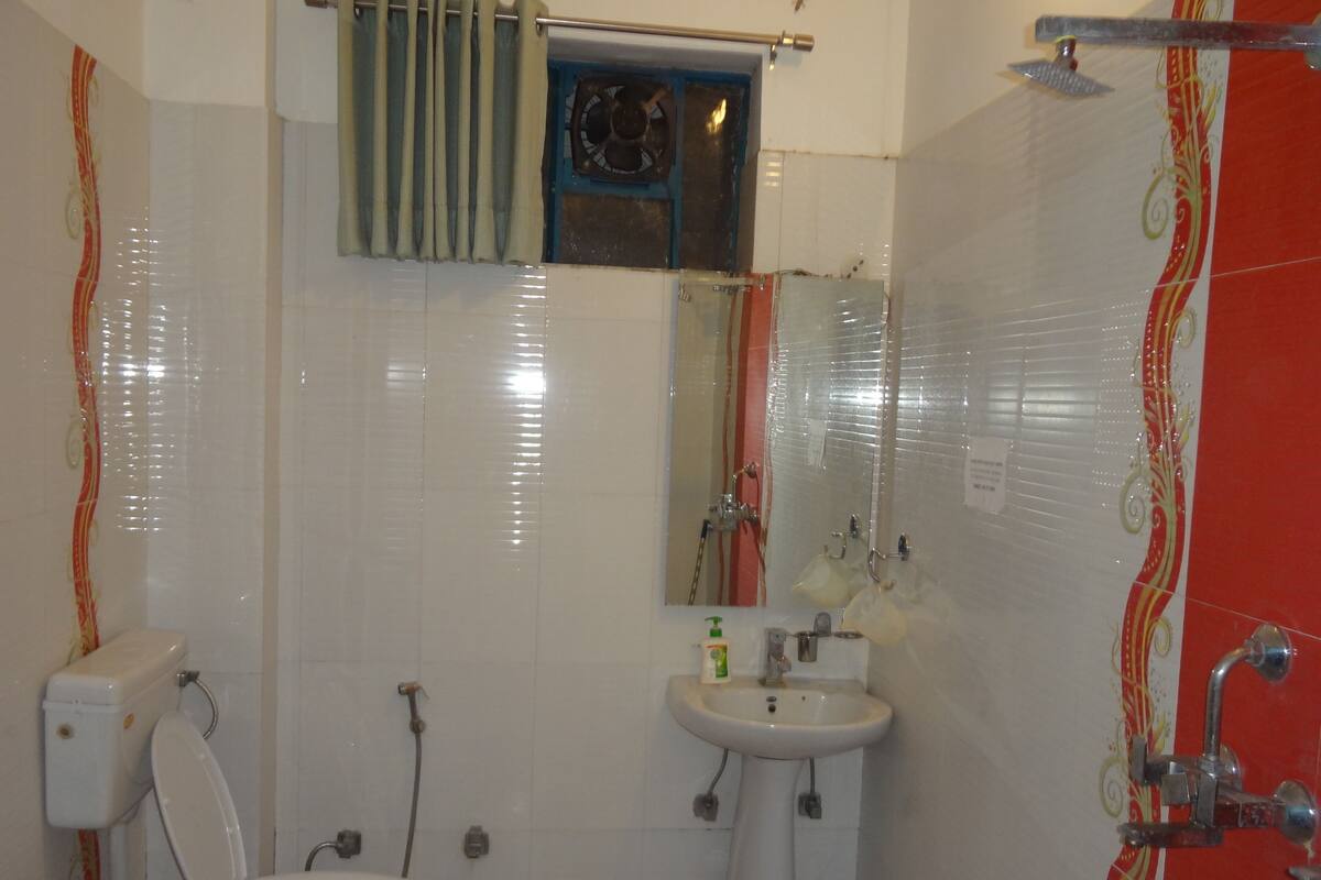 Ducha del cuarto de baño