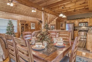 Dining - Luxury! 2 Master Suites w/Fireplaces|Game Room (SEVIERVILLE)