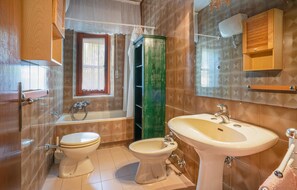 Combined shower/tub - Amazing apartment in Capalbio Scalo (Capalbio Scalo)