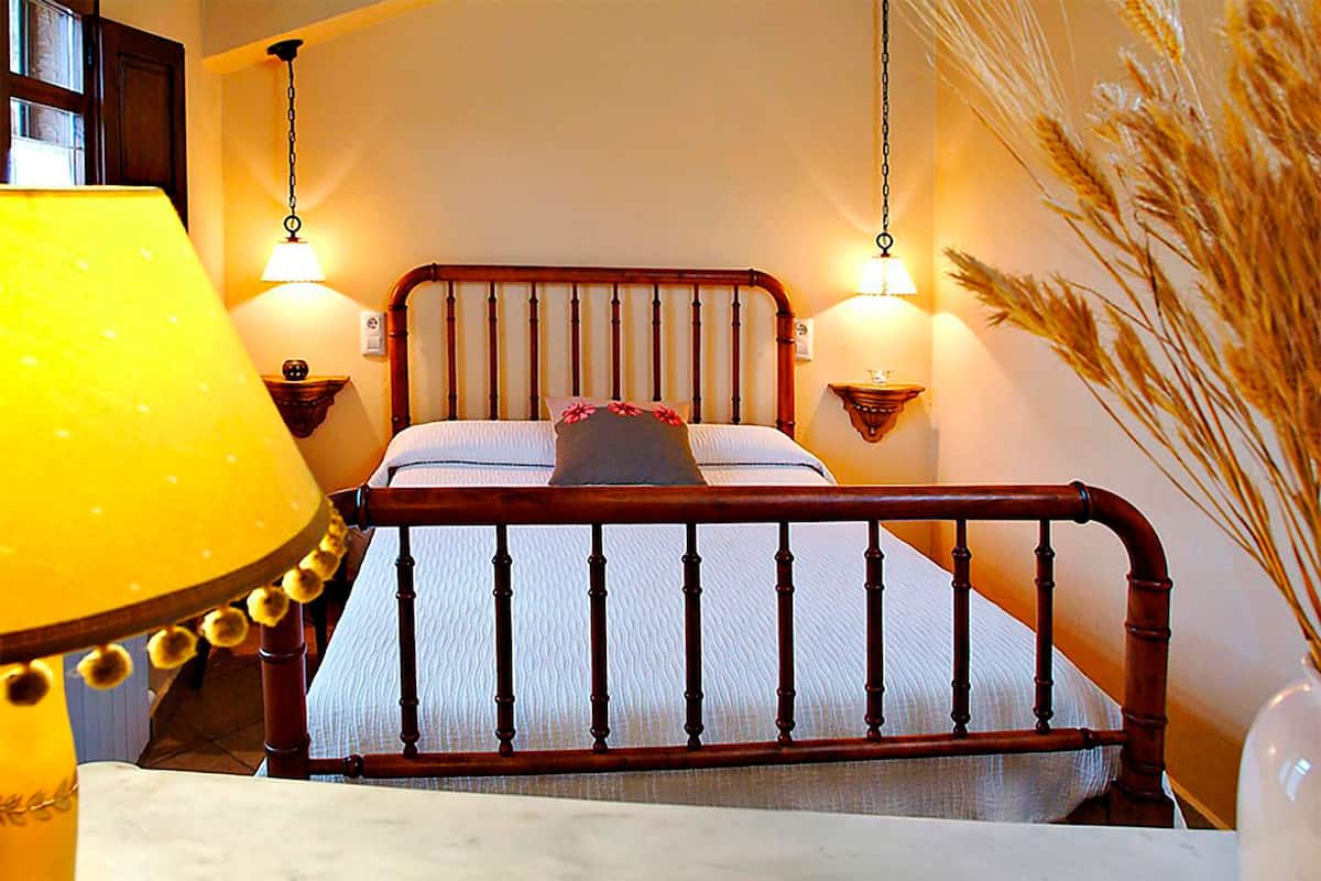 House, 2 Bedrooms (La Cort) | 3 bedrooms, individually decorated, individually furnished