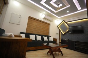 تلفزيون، مشغل دي في دي، ستيريو