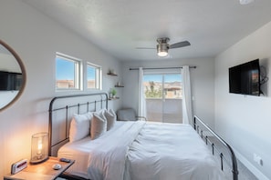3 bedrooms, iron/ironing board, free WiFi, bed sheets